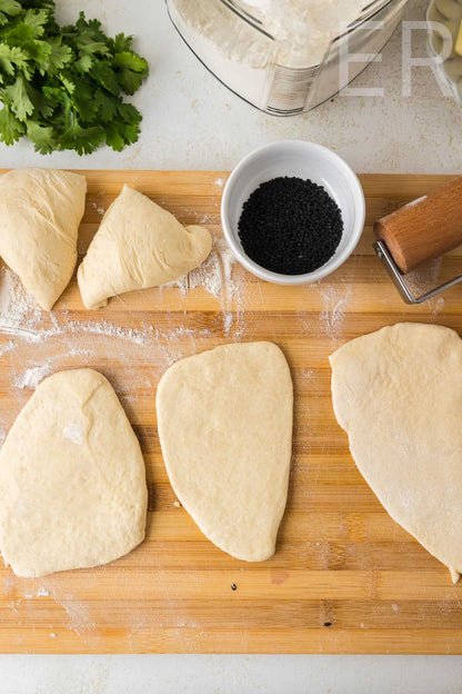 Easy Homemade Black Sesame Naan 🫓