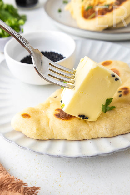 Easy Homemade Black Sesame Naan 🫓