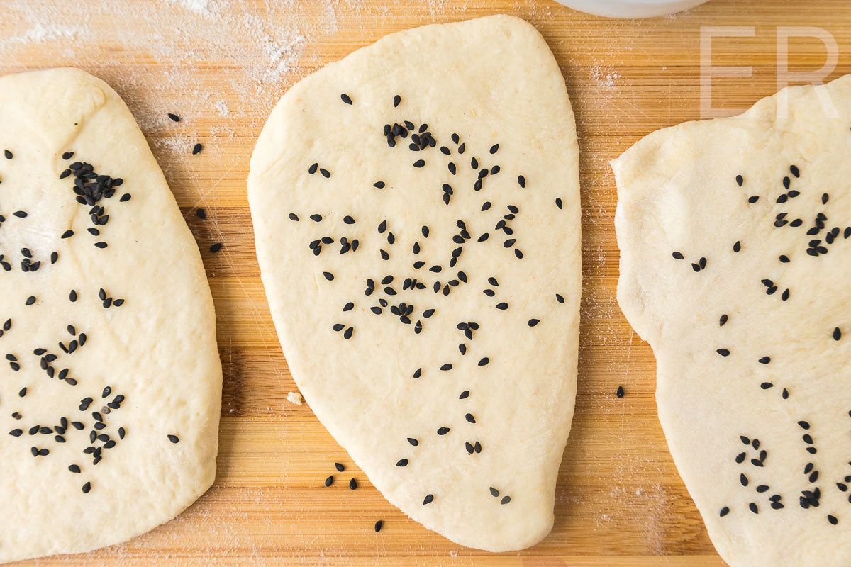 Easy Homemade Black Sesame Naan 🫓