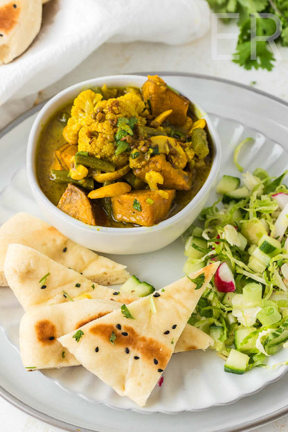 Sweet Potato, Cauliflower, and Green Bean Curry 🍠