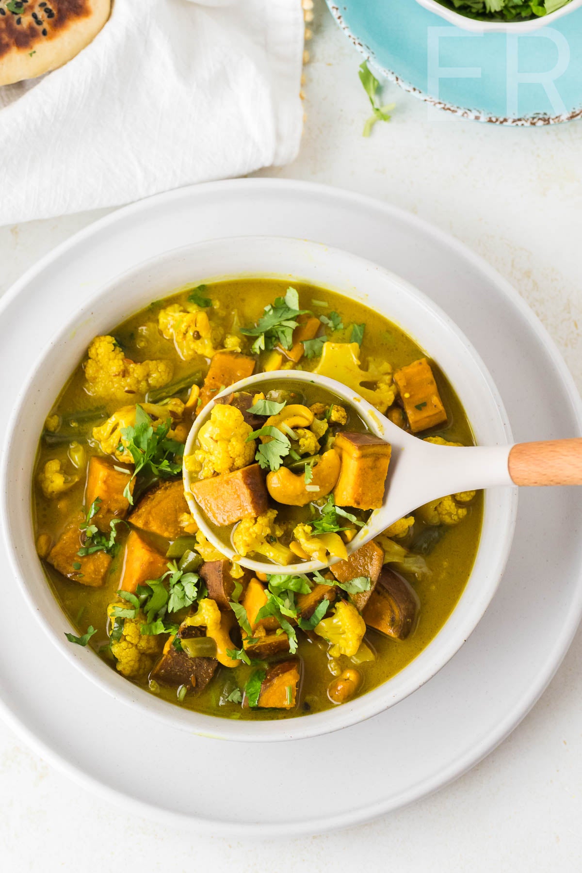 Sweet Potato, Cauliflower, and Green Bean Curry 🍠