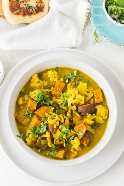 Sweet Potato, Cauliflower, and Green Bean Curry 🍠