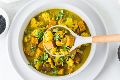 Sweet Potato, Cauliflower, and Green Bean Curry 🍠
