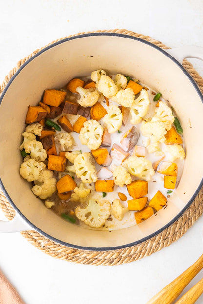Sweet Potato, Cauliflower, and Green Bean Curry 🍠