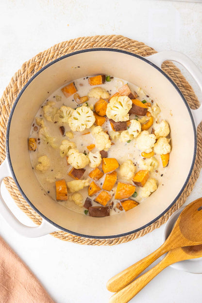 Sweet Potato, Cauliflower, and Green Bean Curry 🍠