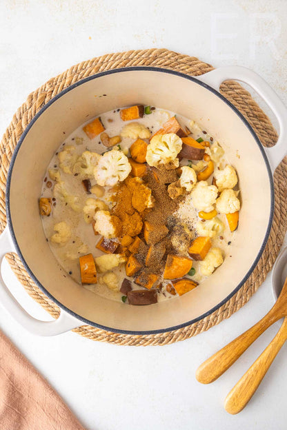 Sweet Potato, Cauliflower, and Green Bean Curry 🍠