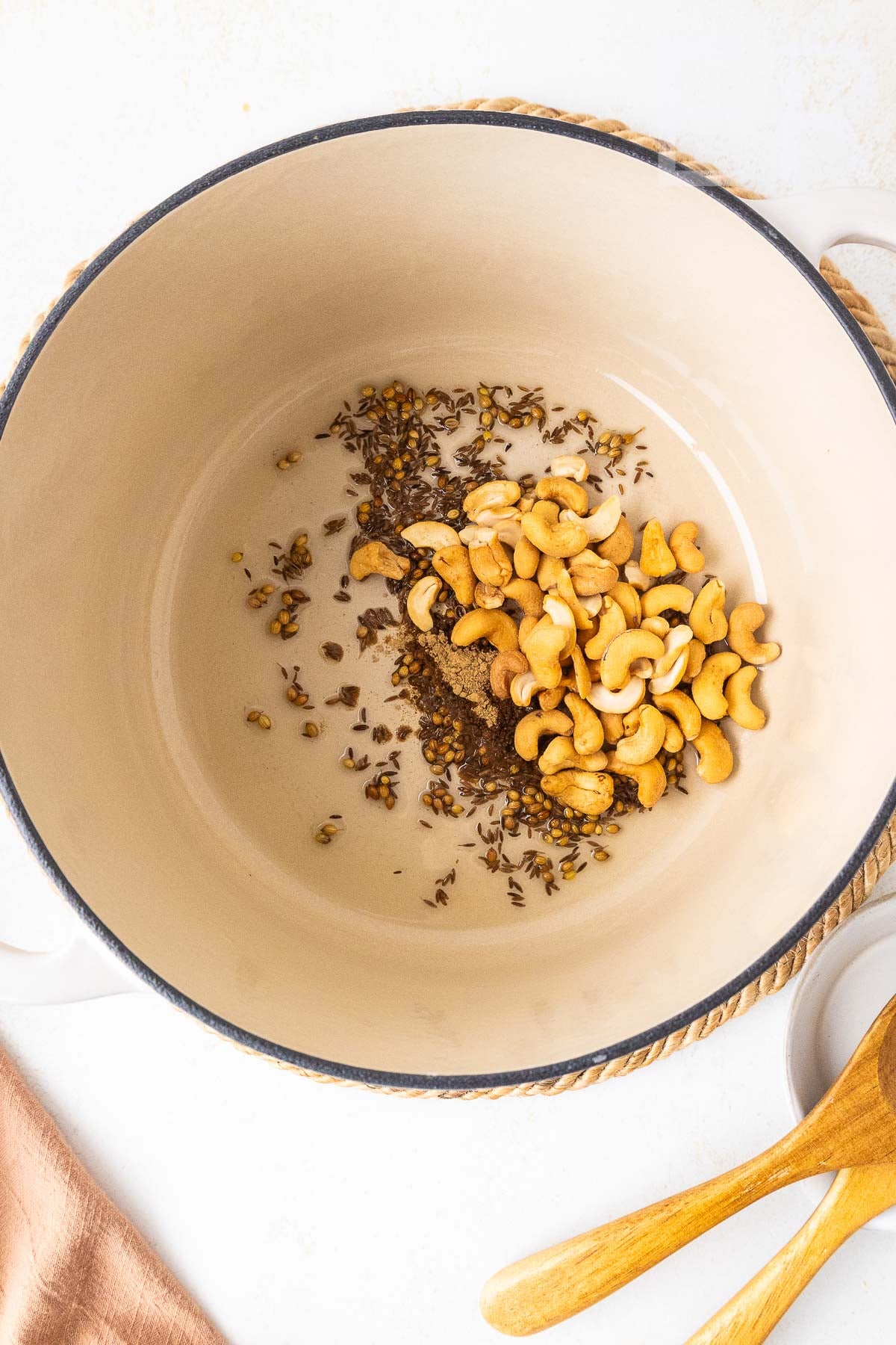 Sweet Potato, Cauliflower, and Green Bean Curry 🍠
