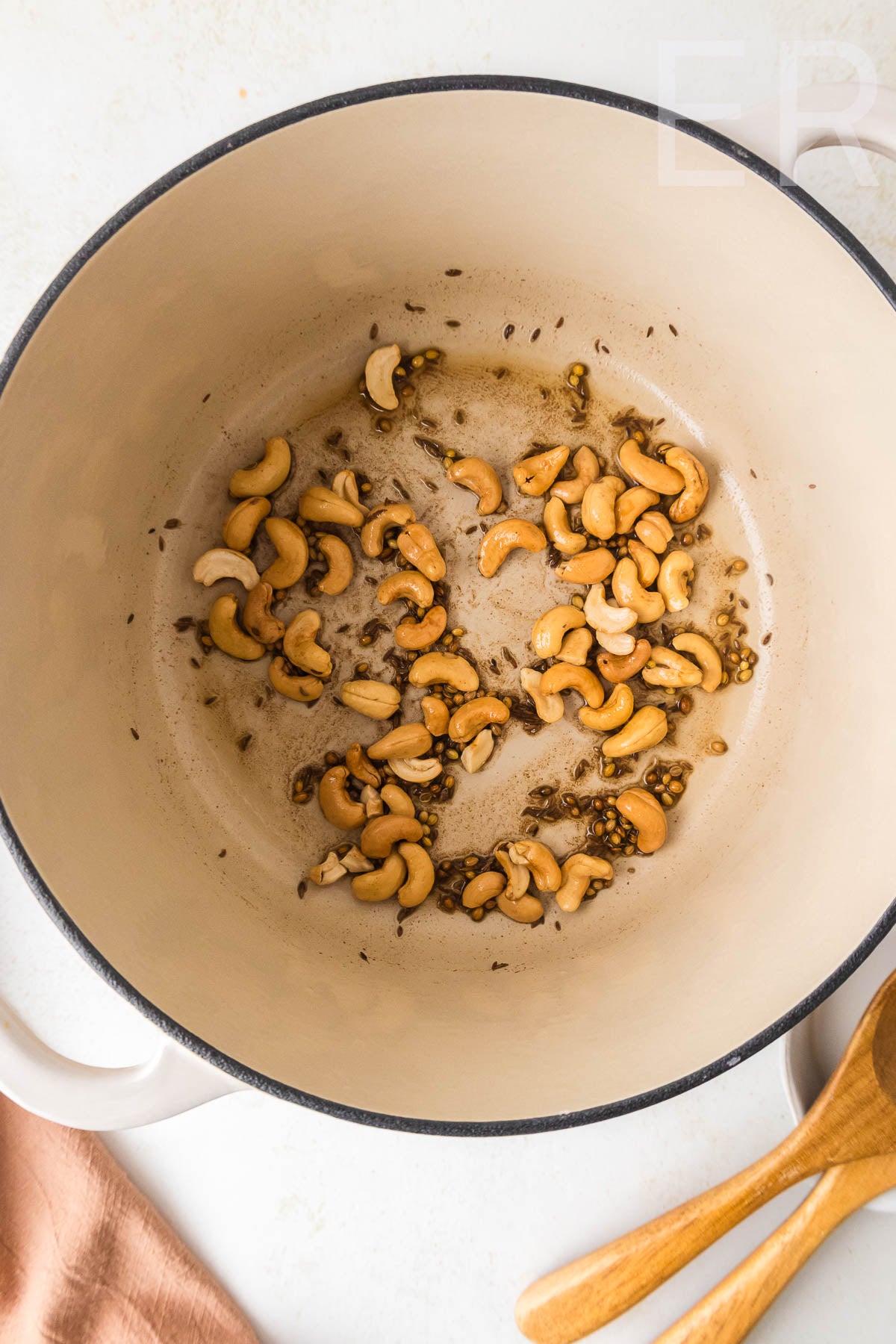 Sweet Potato, Cauliflower, and Green Bean Curry 🍠